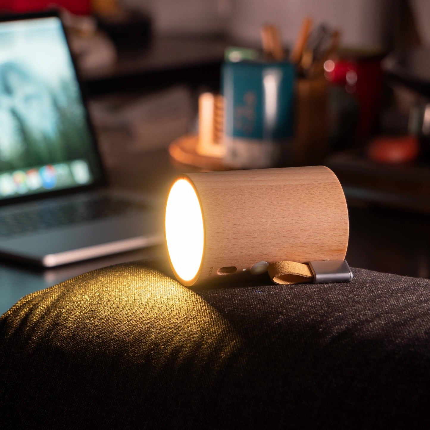 Drum Light Bluetooth Speaker: Beech