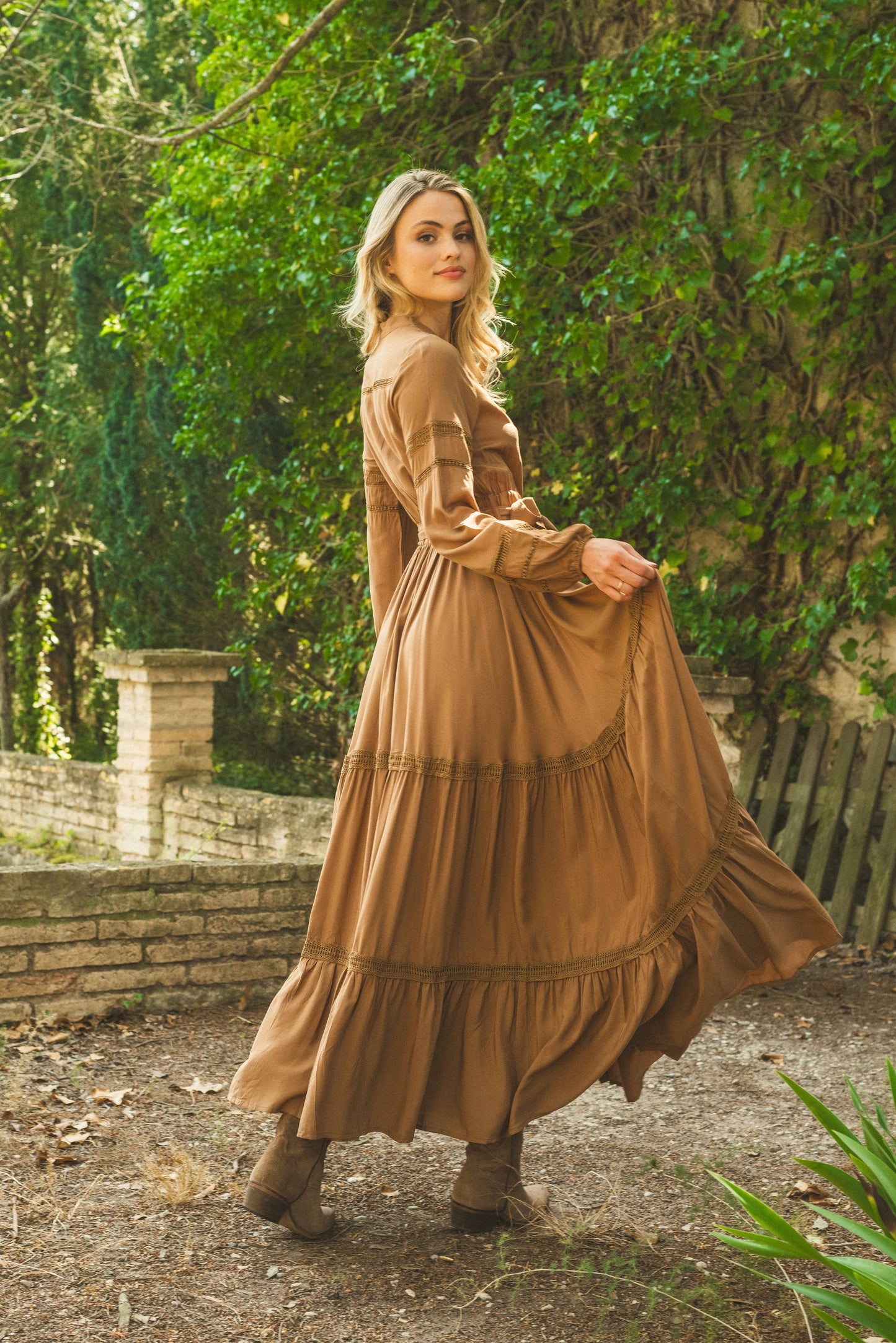 MOCHA JAYNIE MAXI DRESS