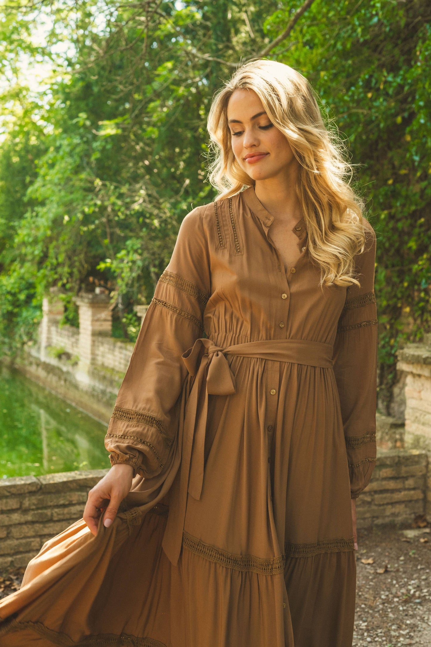 MOCHA JAYNIE MAXI DRESS