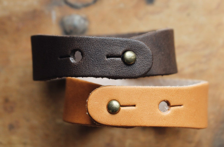 Compass Leather Cuff Bracelet: Camel Brown